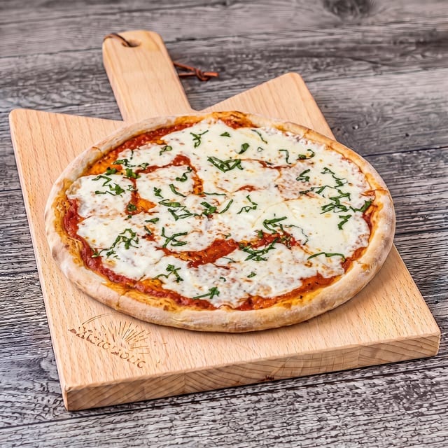 Margherita Pizza.