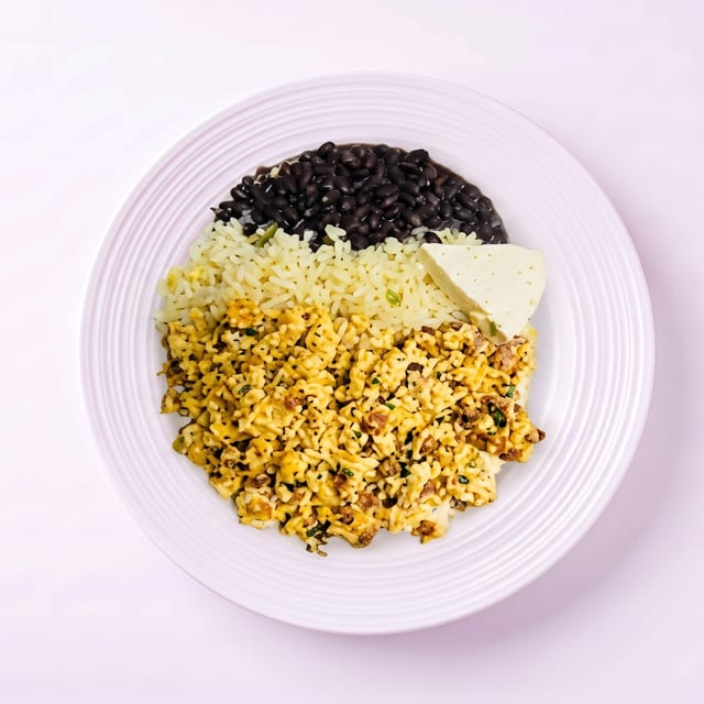 Huevos con Chorizo (Eggs with Chorizo).